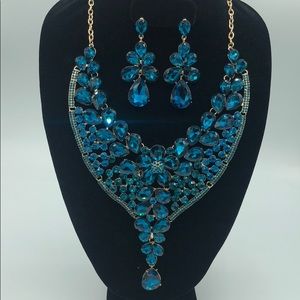 Teal blue necklace set